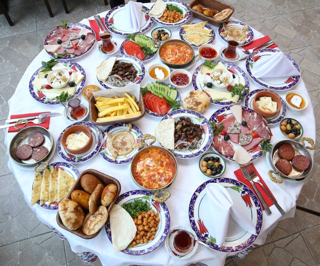 'Serpme kahvaltı' yasaklanıyor, yerine 'seçmeli kahvaltı' geliyor 4